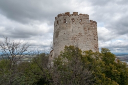 ZŘÍCENINA HRADU DĚVIČKY 2020