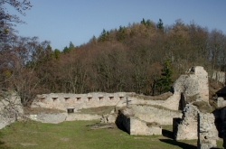 ZŘÍCENINA HRADU LUKOV 2017