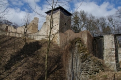 ZŘÍCENINA HRADU LUKOV 2017