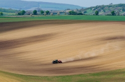 TRAKTOR VE VLNÁCH 2021