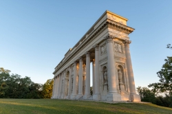 KOLONÁDA REISTNA - VÝCHOD SLUNCE 2020