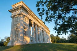 KOLONÁDA REISTNA - VÝCHOD SLUNCE 2020